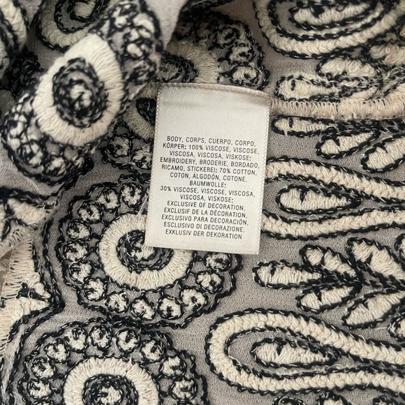 Anthropologie Meadow Rue Frieze Embroidered Top Size 38/6 Neutral - Picture 5 of 9